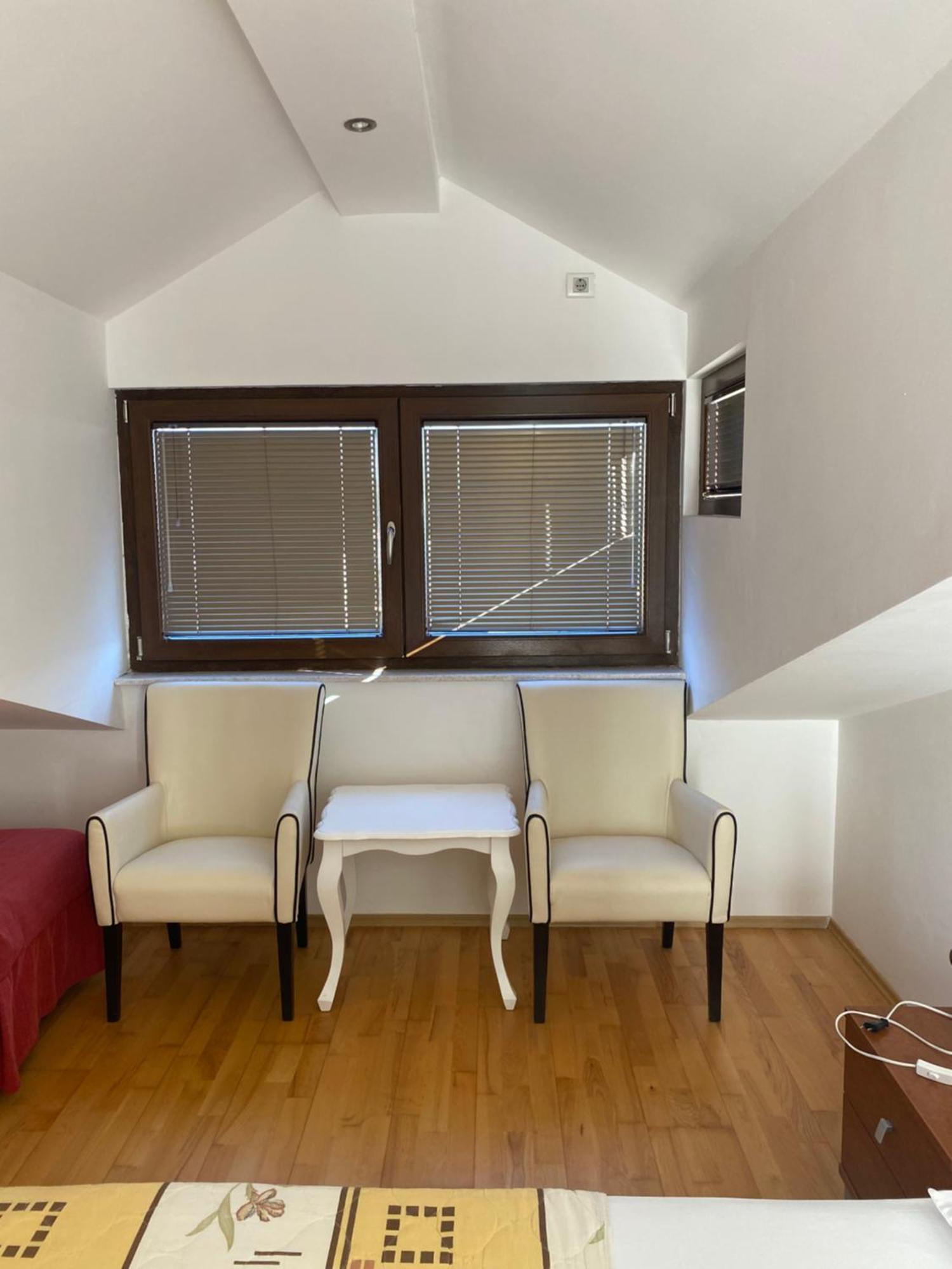 Apartments Ivan Petrovac Екстериор снимка