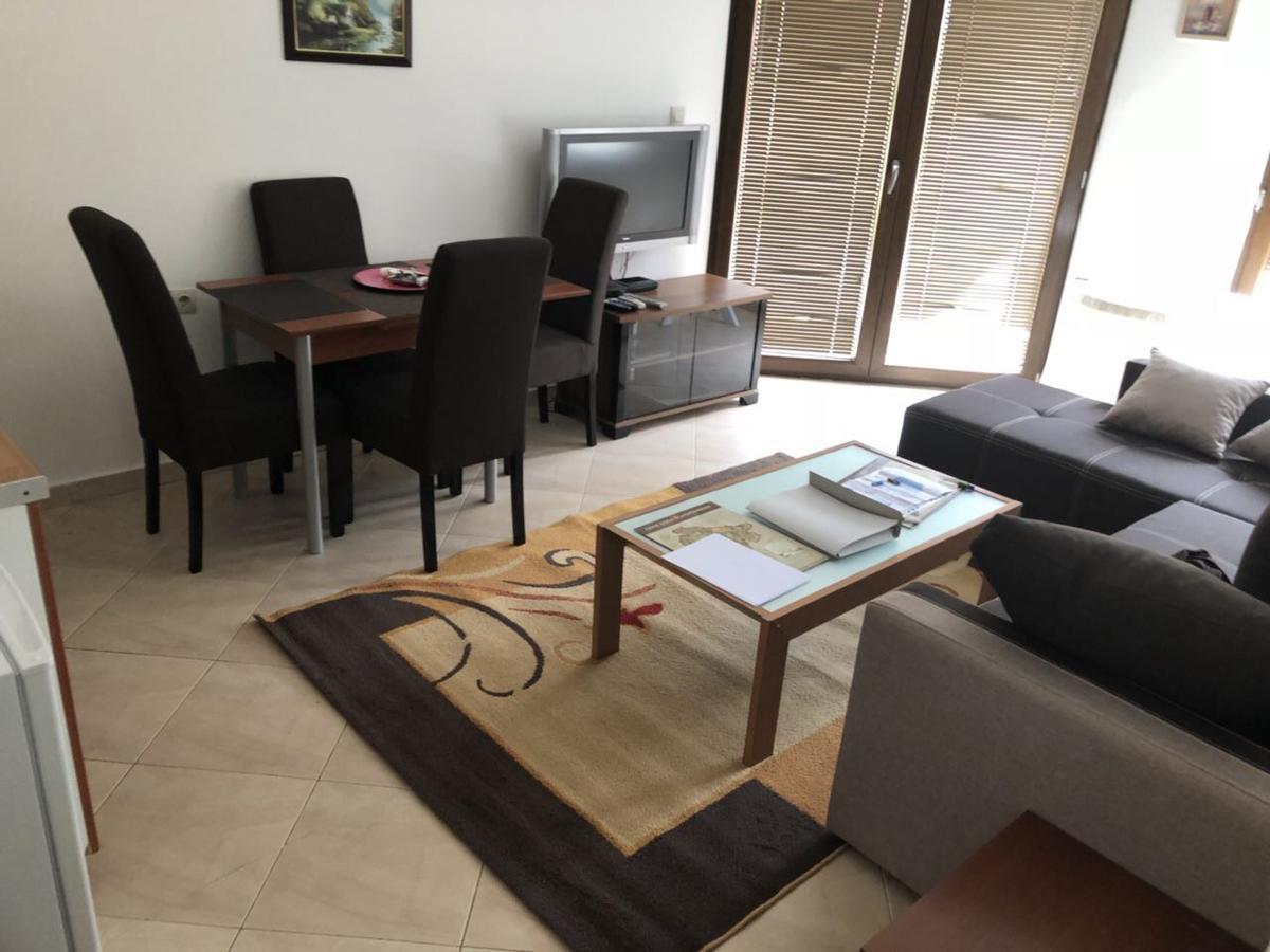 Apartments Ivan Petrovac Екстериор снимка