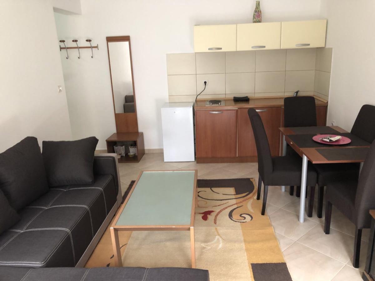 Apartments Ivan Petrovac Екстериор снимка